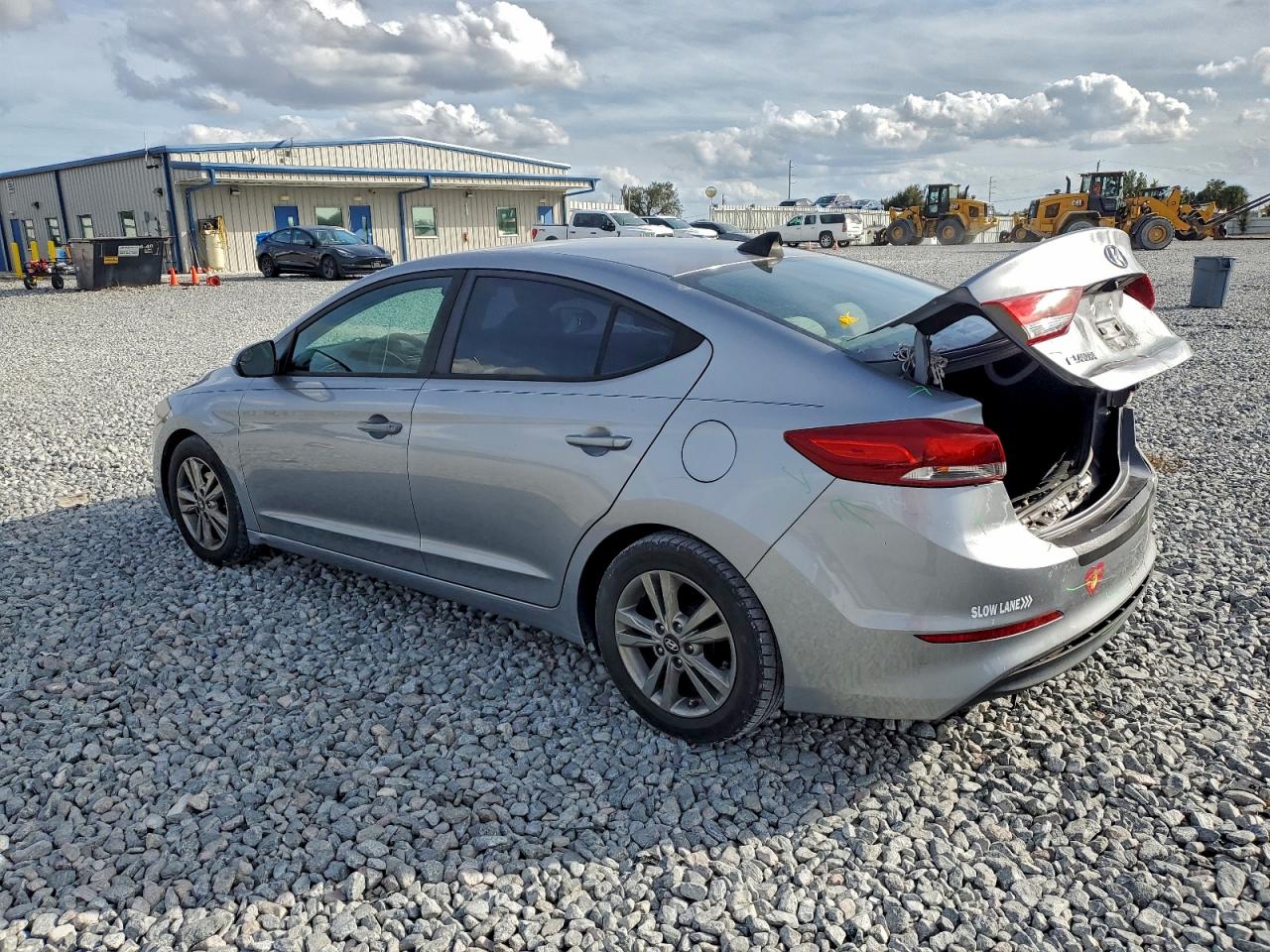 2017 HYUNDAI ELANTRA SE photo 2