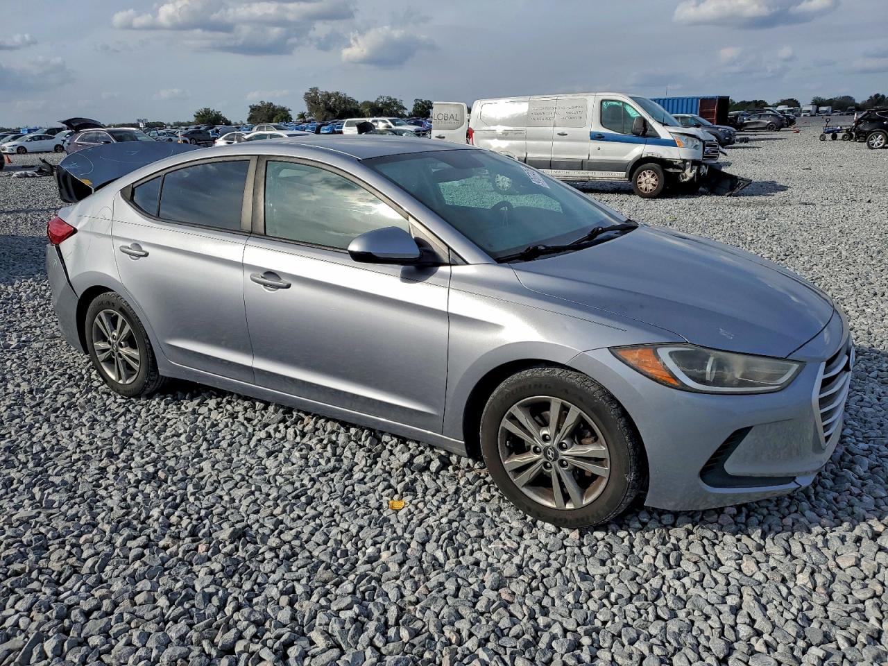 2017 HYUNDAI ELANTRA SE photo 4