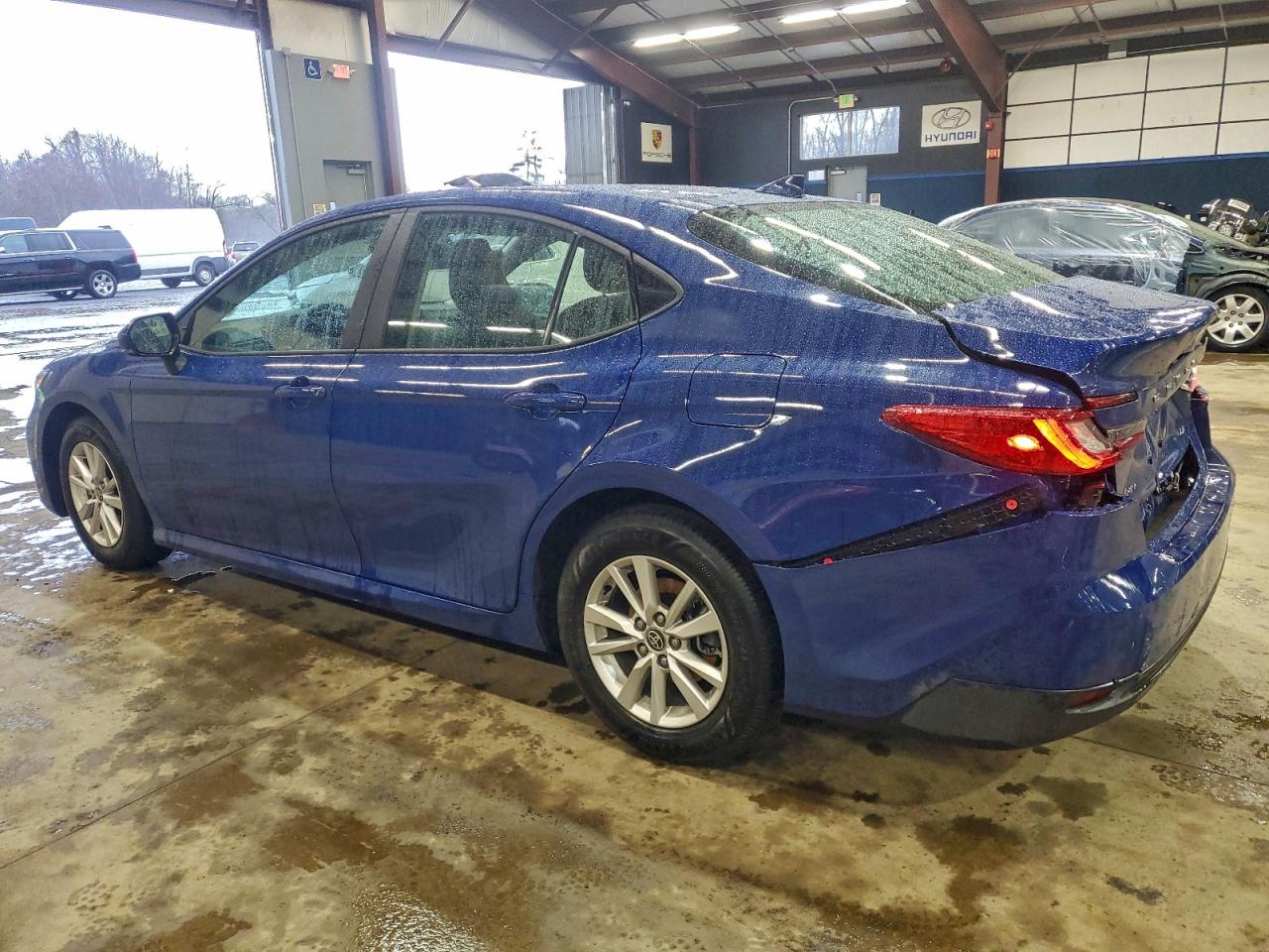 2025 TOYOTA CAMRY XSE photo 2