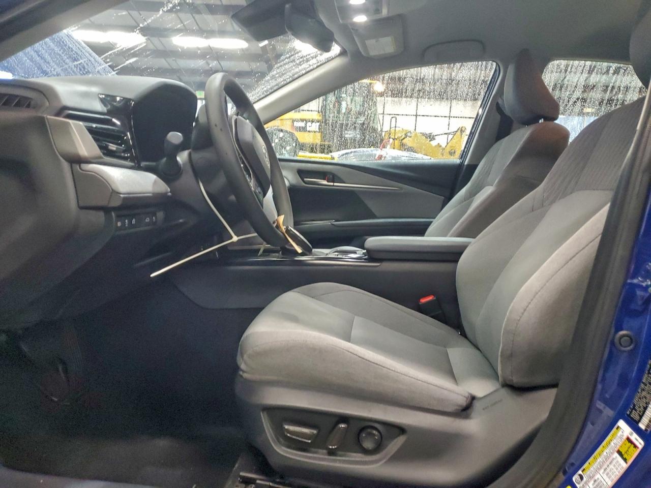 2025 TOYOTA CAMRY XSE photo 7