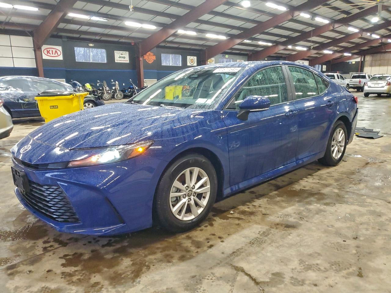 2025 TOYOTA CAMRY