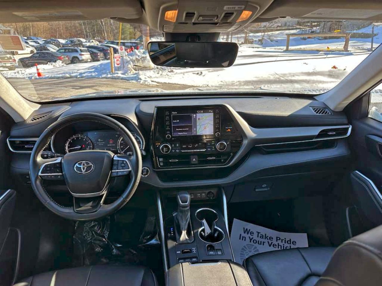 2022 TOYOTA HIGHLANDER XLE photo 6