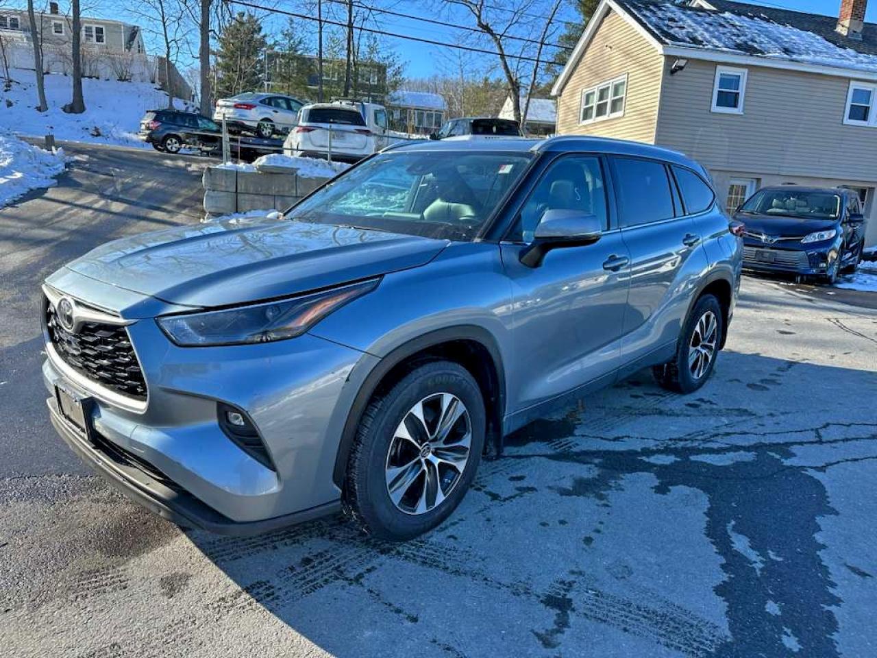 2022 TOYOTA HIGHLANDER
