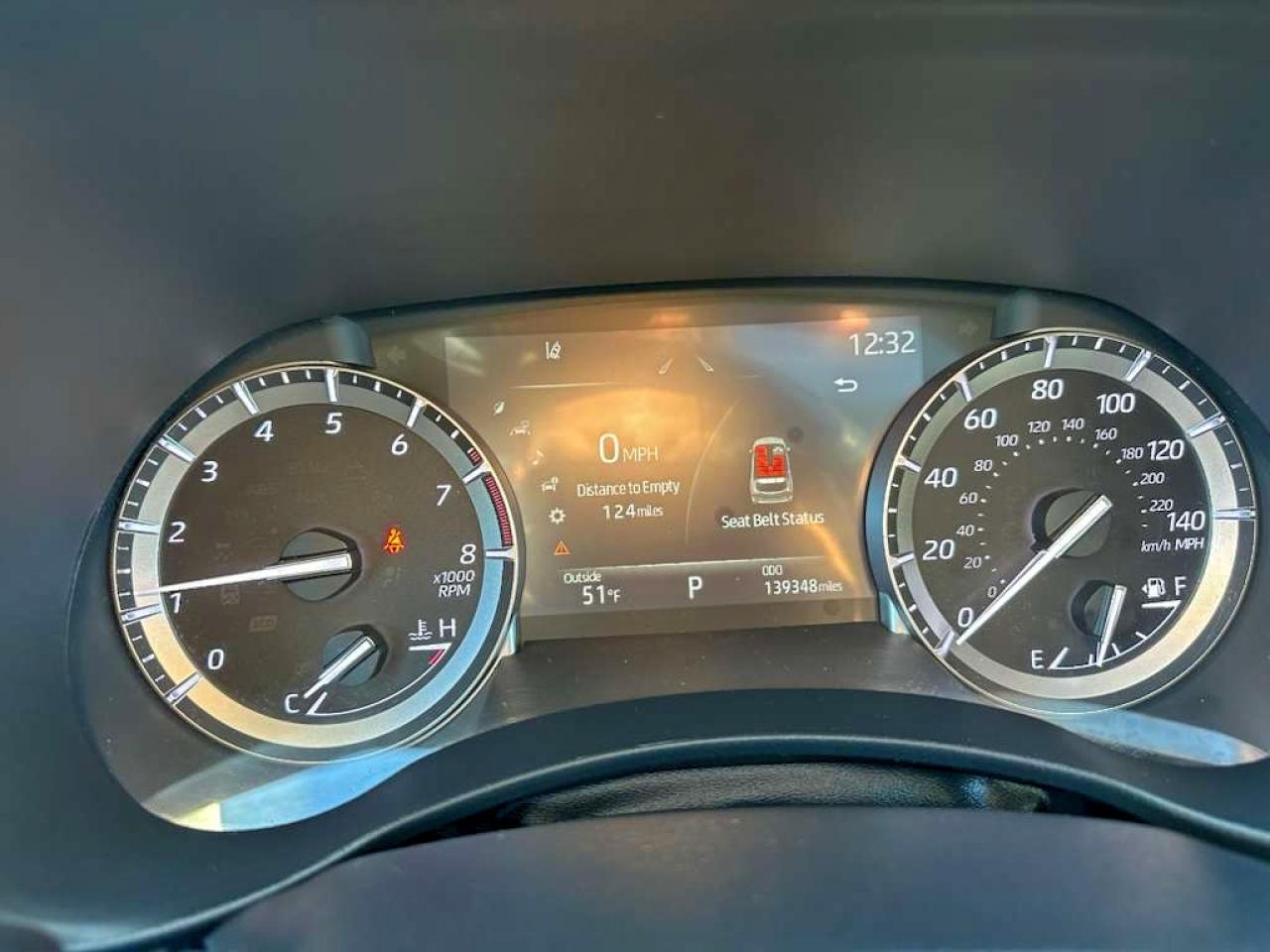 2022 TOYOTA HIGHLANDER XLE photo 9