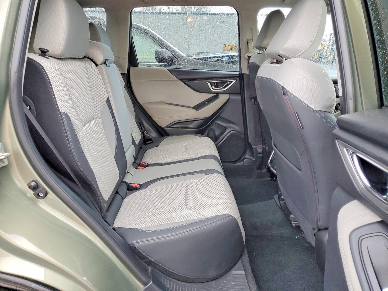 2019 SUBARU FORESTER PREMIUM photo 28