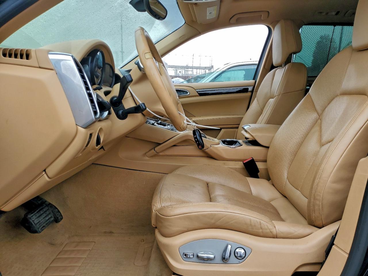 2013 PORSCHE CAYENNE photo 7