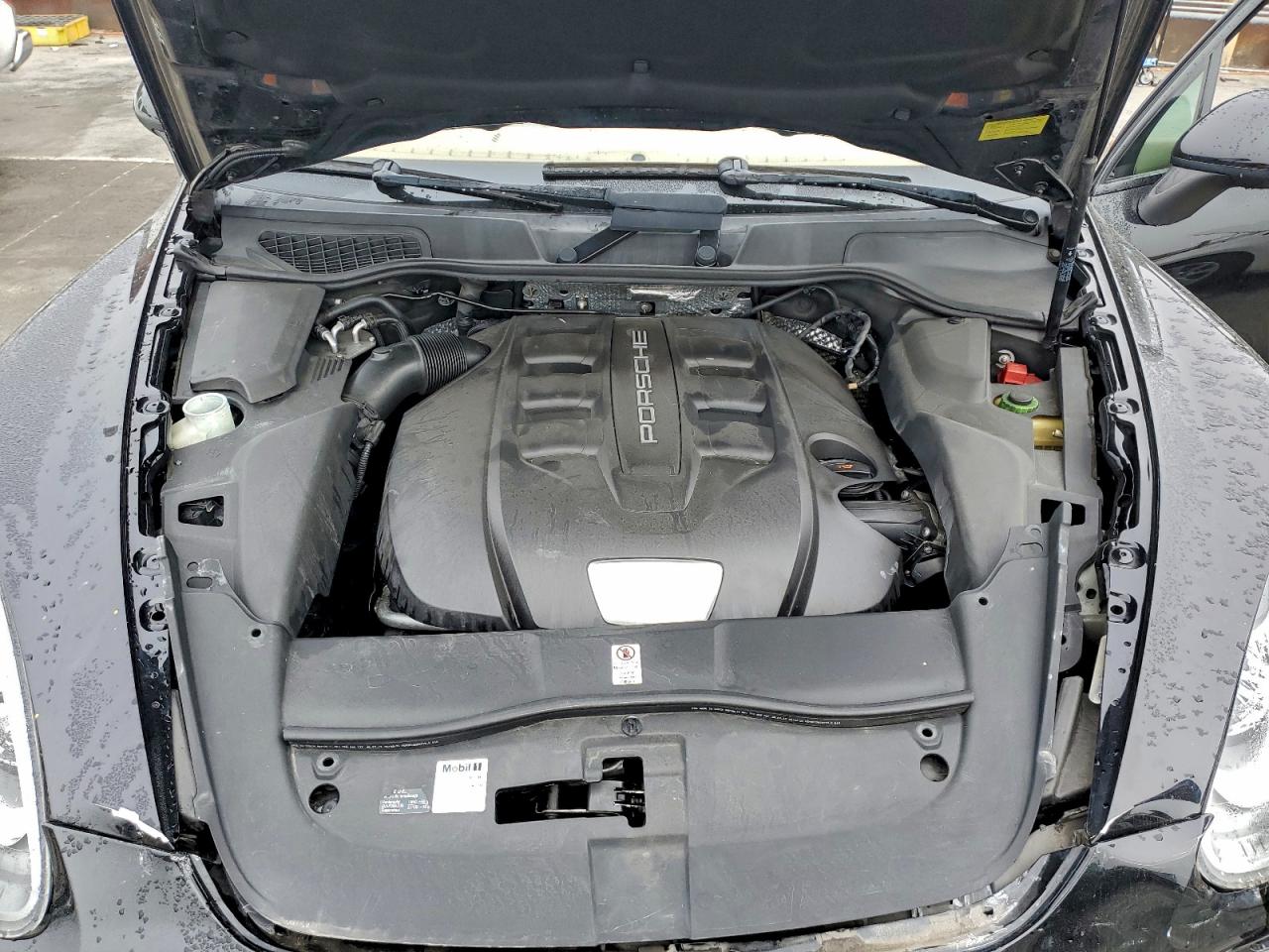 2013 PORSCHE CAYENNE photo 11