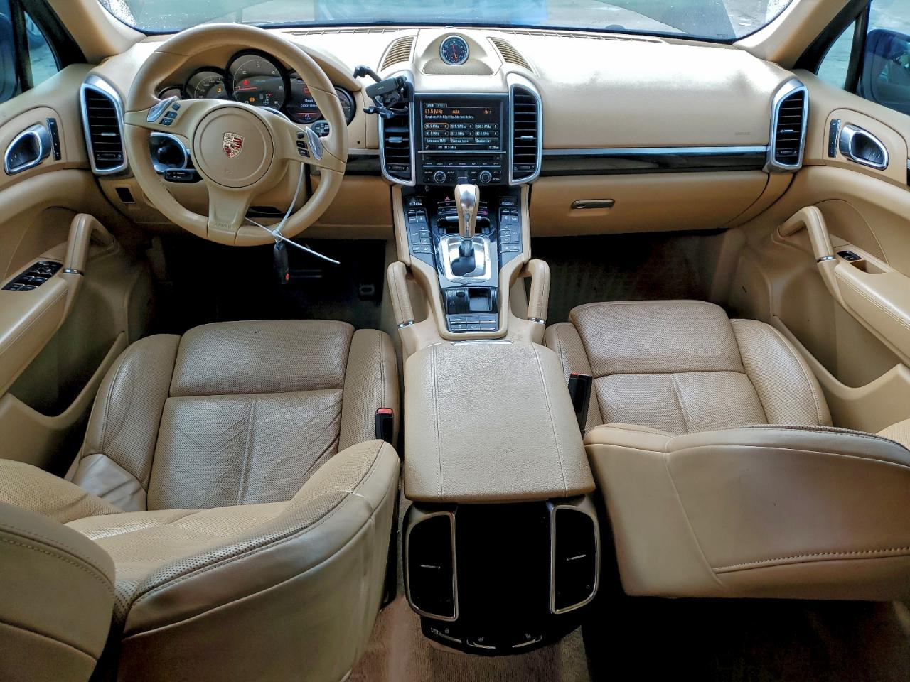 2013 PORSCHE CAYENNE photo 8
