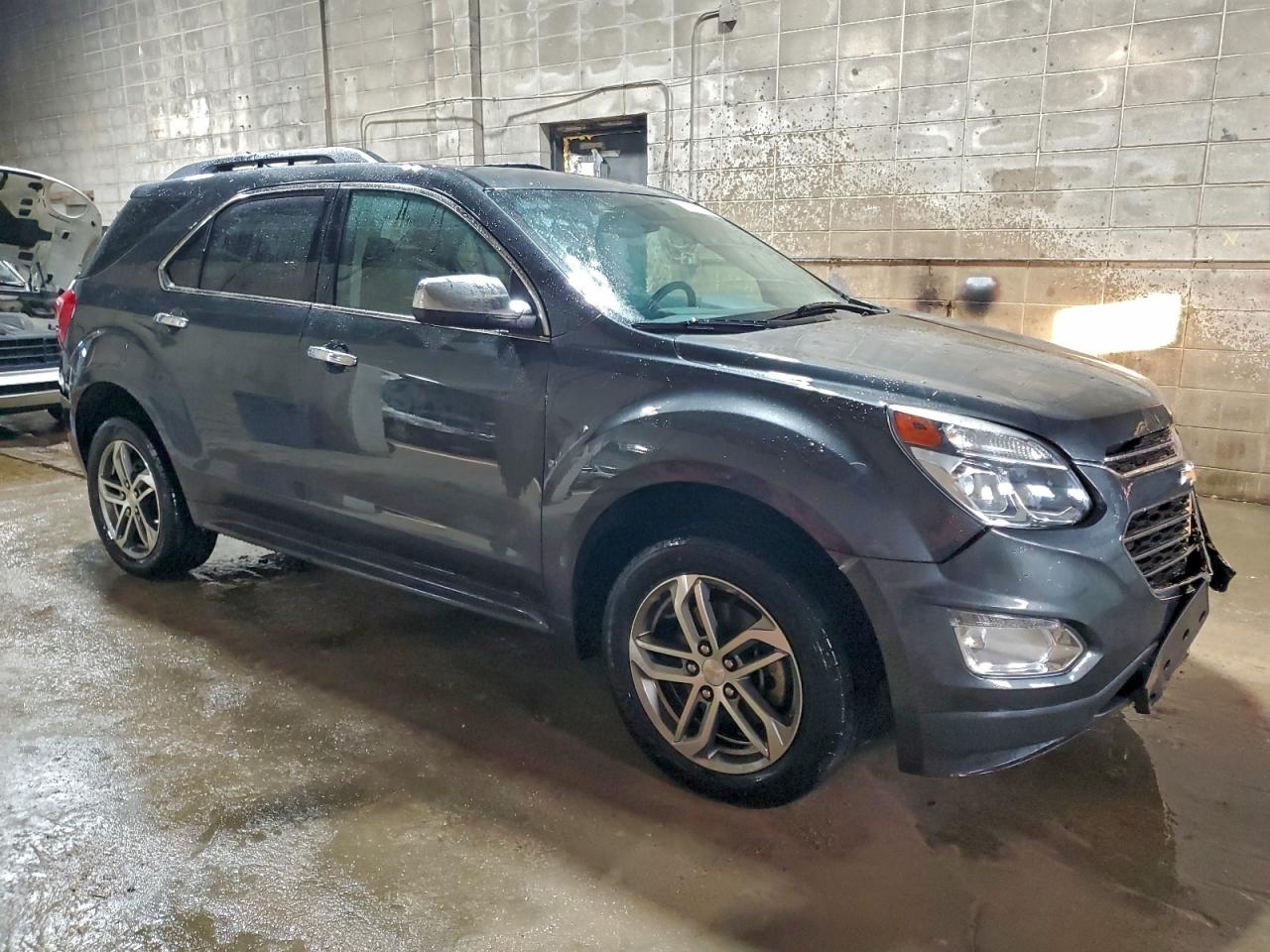 2017 CHEVROLET EQUINOX PREMIER photo 4