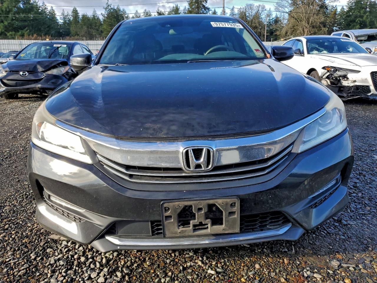 2017 HONDA ACCORD EX photo 5