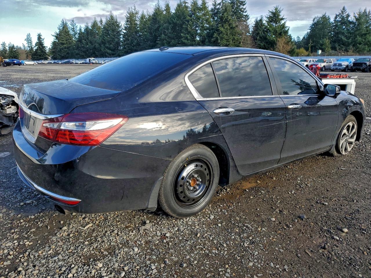2017 HONDA ACCORD EX photo 3