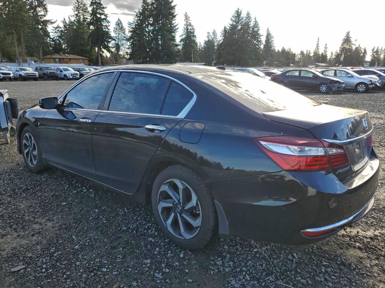 2017 HONDA ACCORD EX photo 2