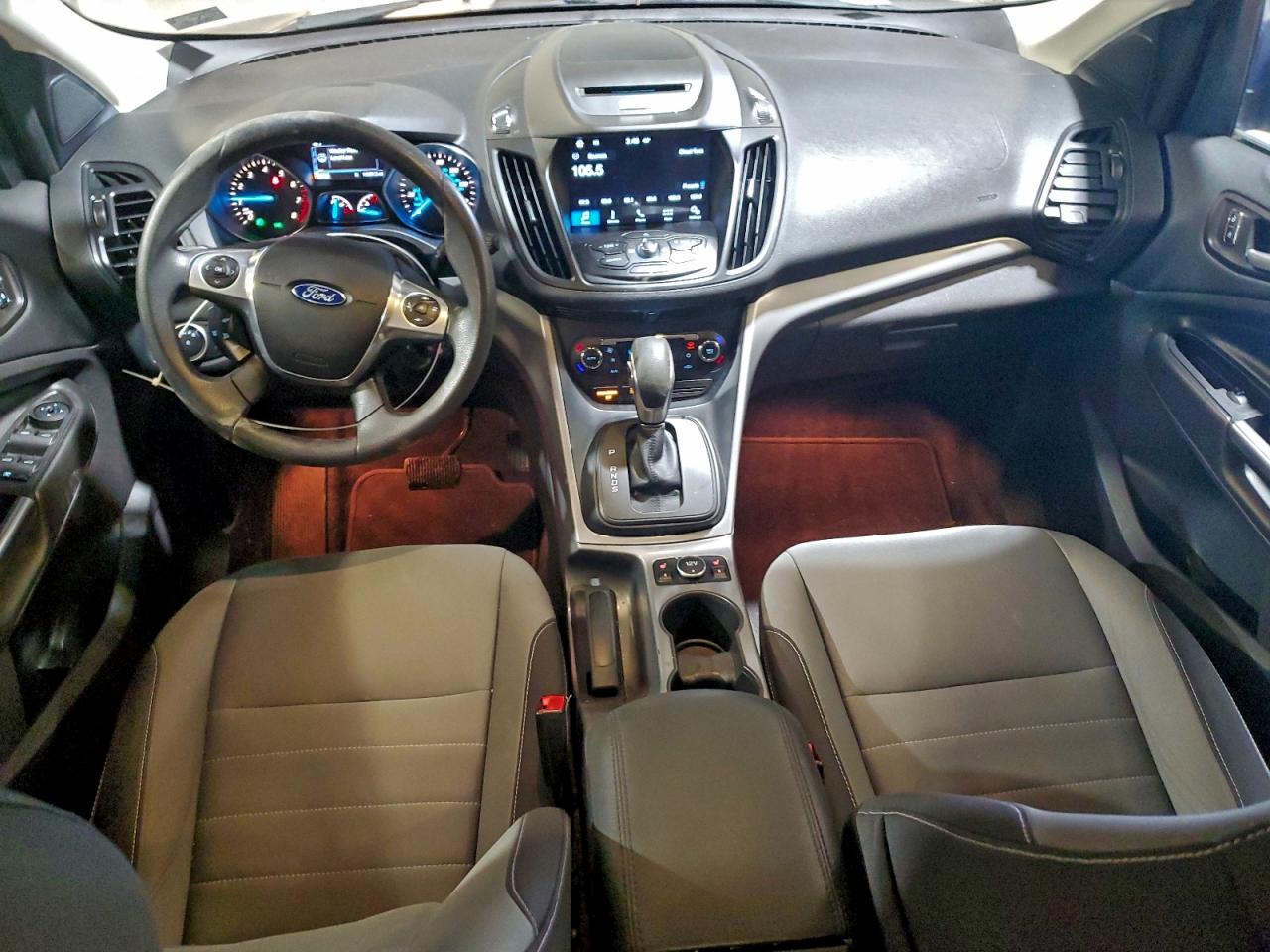 2016 FORD ESCAPE SE photo 8