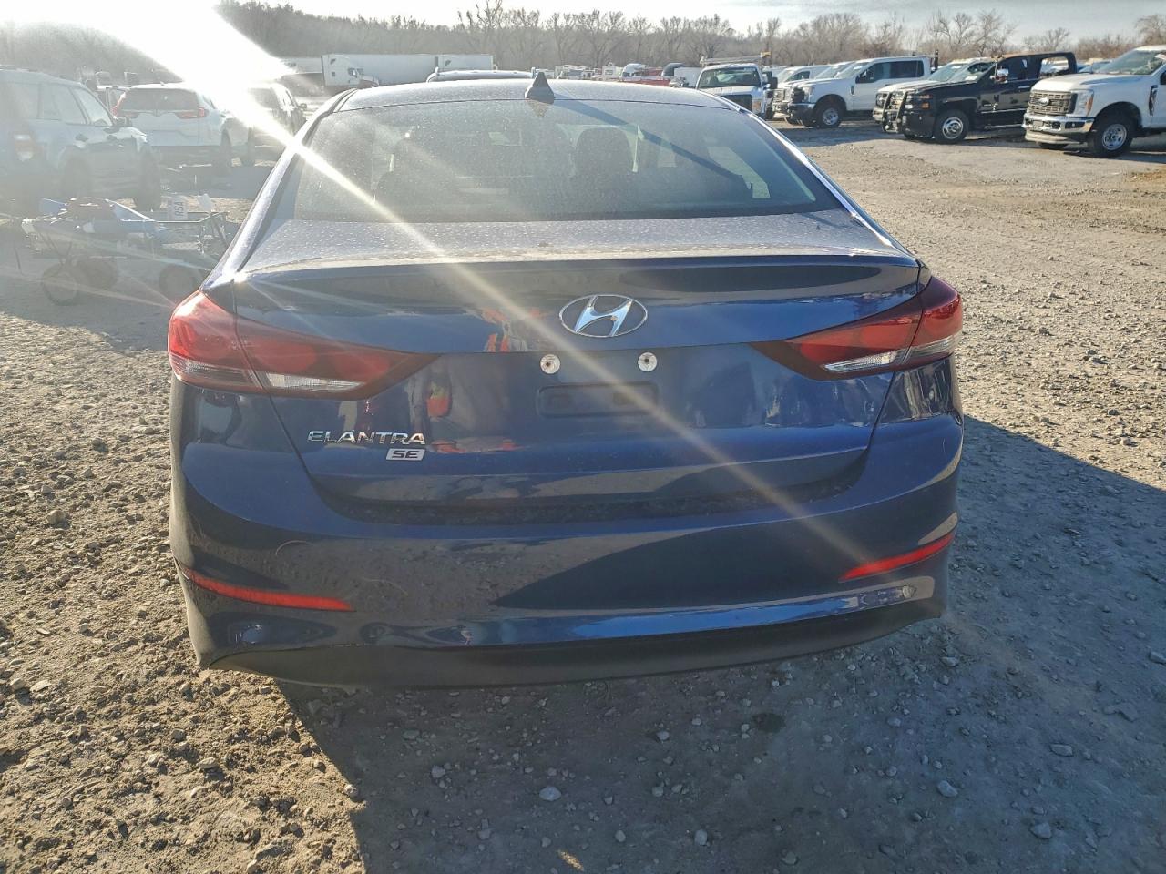 2017 HYUNDAI ELANTRA SE photo 6