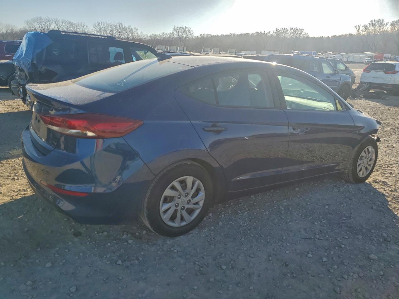 2017 HYUNDAI ELANTRA SE photo 3