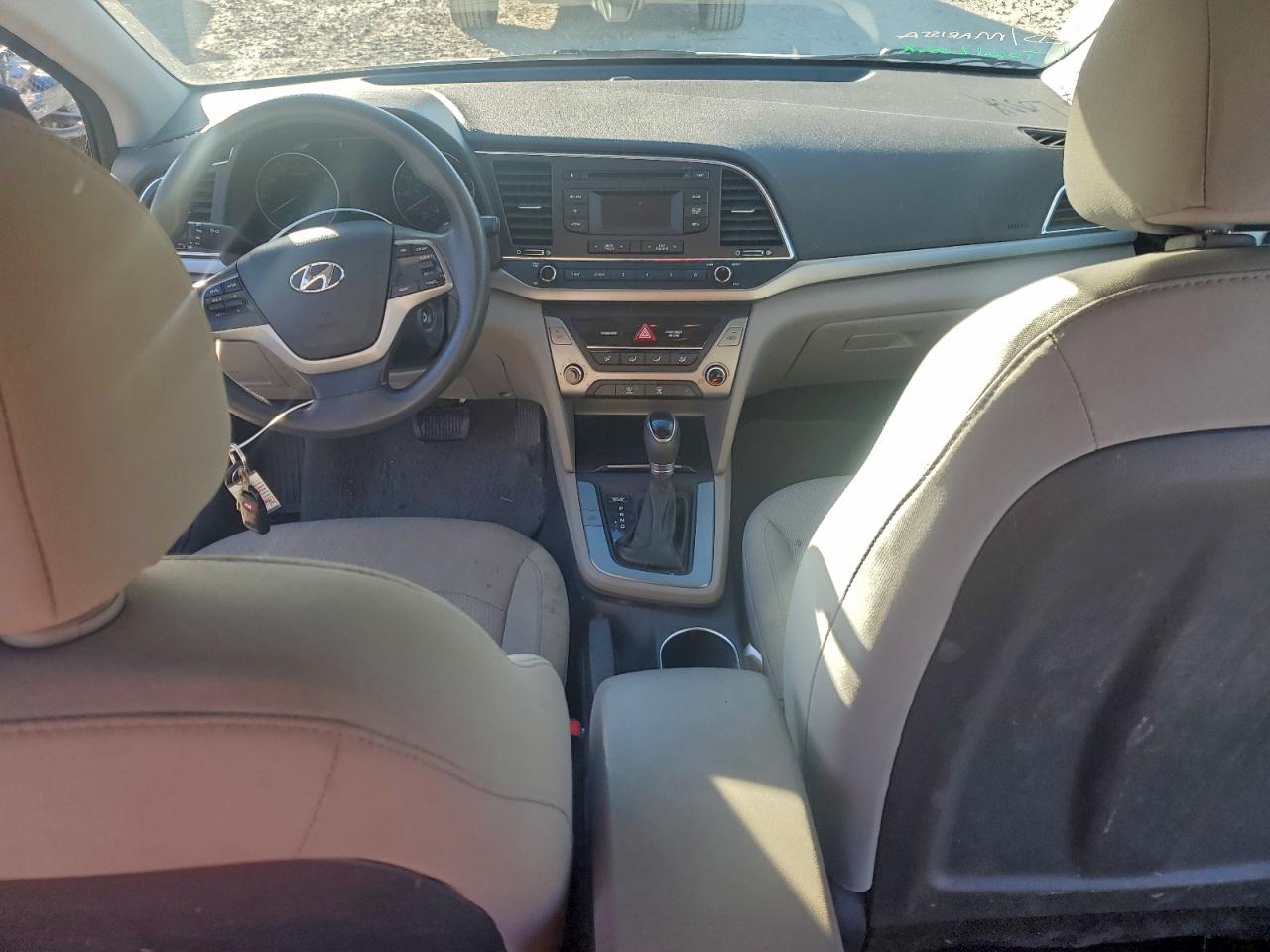 2017 HYUNDAI ELANTRA SE photo 8