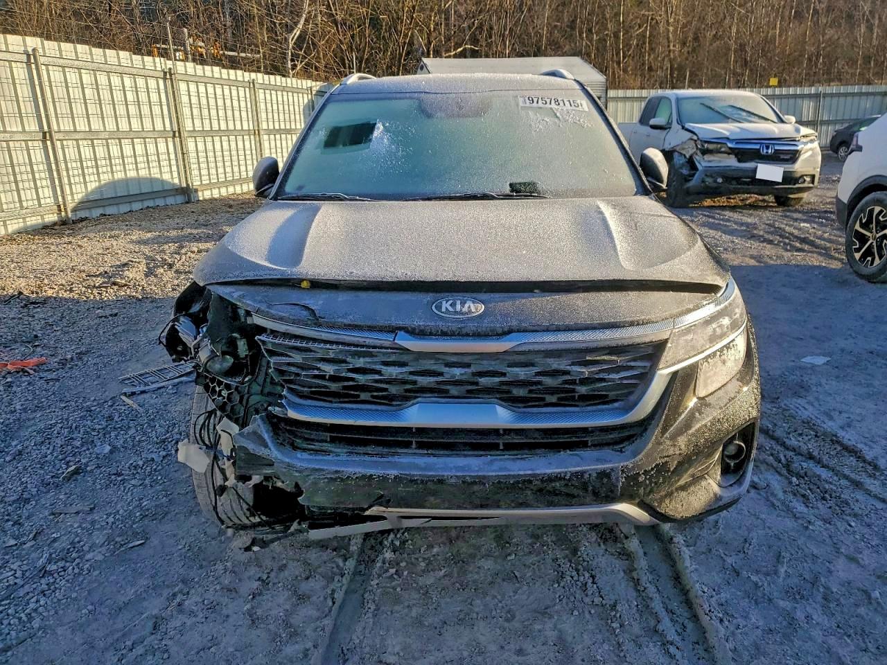 2021 KIA SELTOS S photo 5