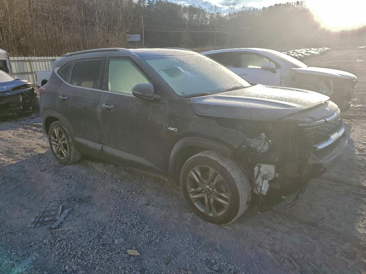 2021 KIA SELTOS S photo 4