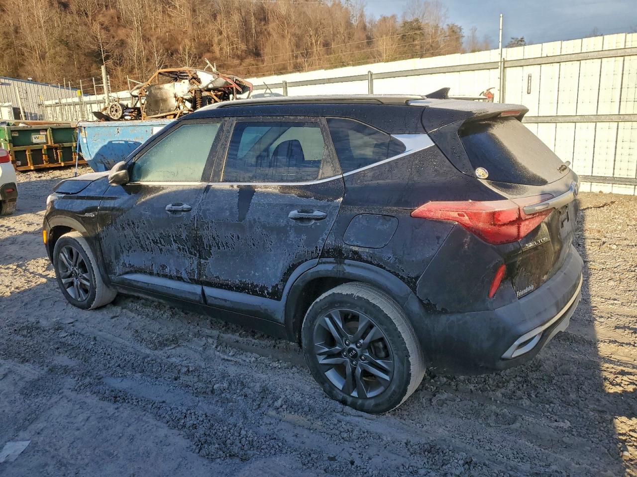2021 KIA SELTOS S photo 2