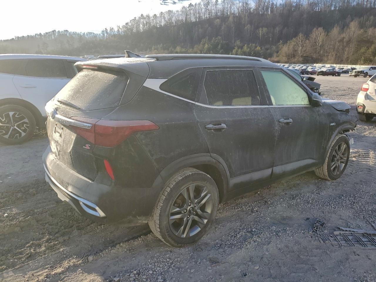 2021 KIA SELTOS S photo 3