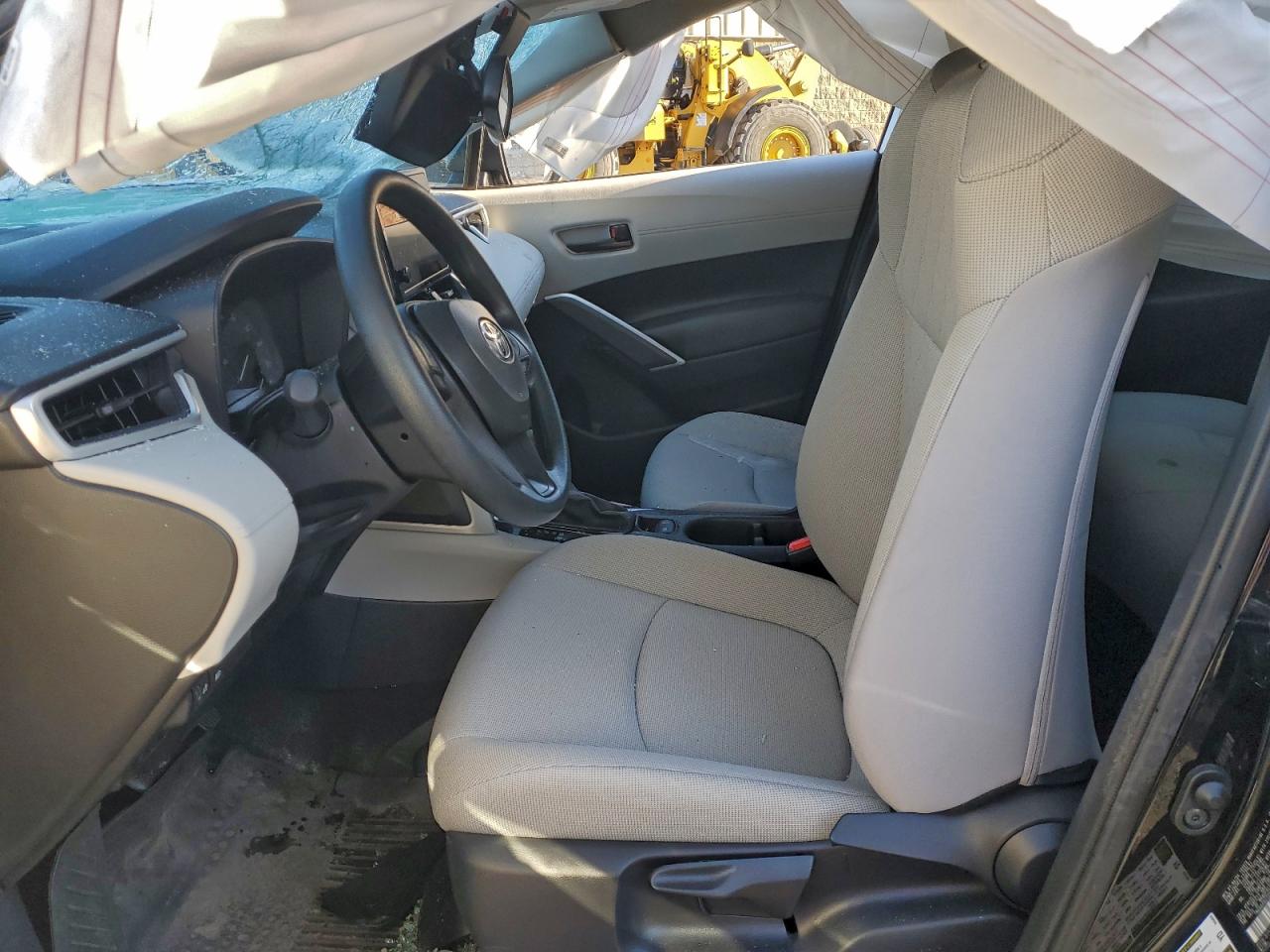 2025 TOYOTA COROLLA CROSS L photo 7