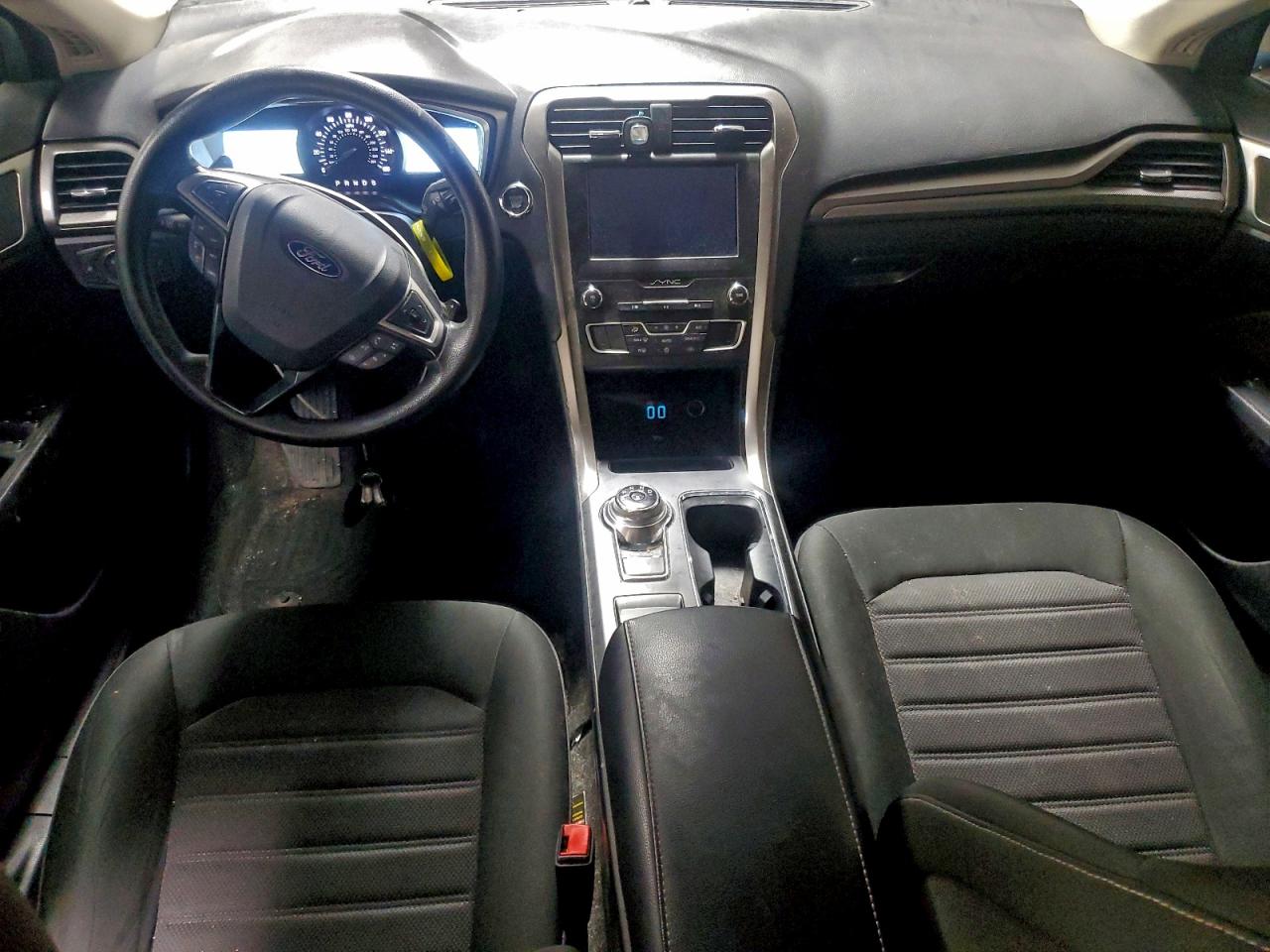 2019 FORD FUSION SE photo 8