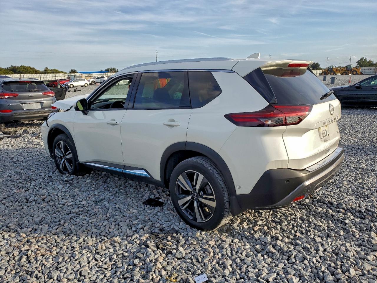 2023 NISSAN ROGUE SL photo 2