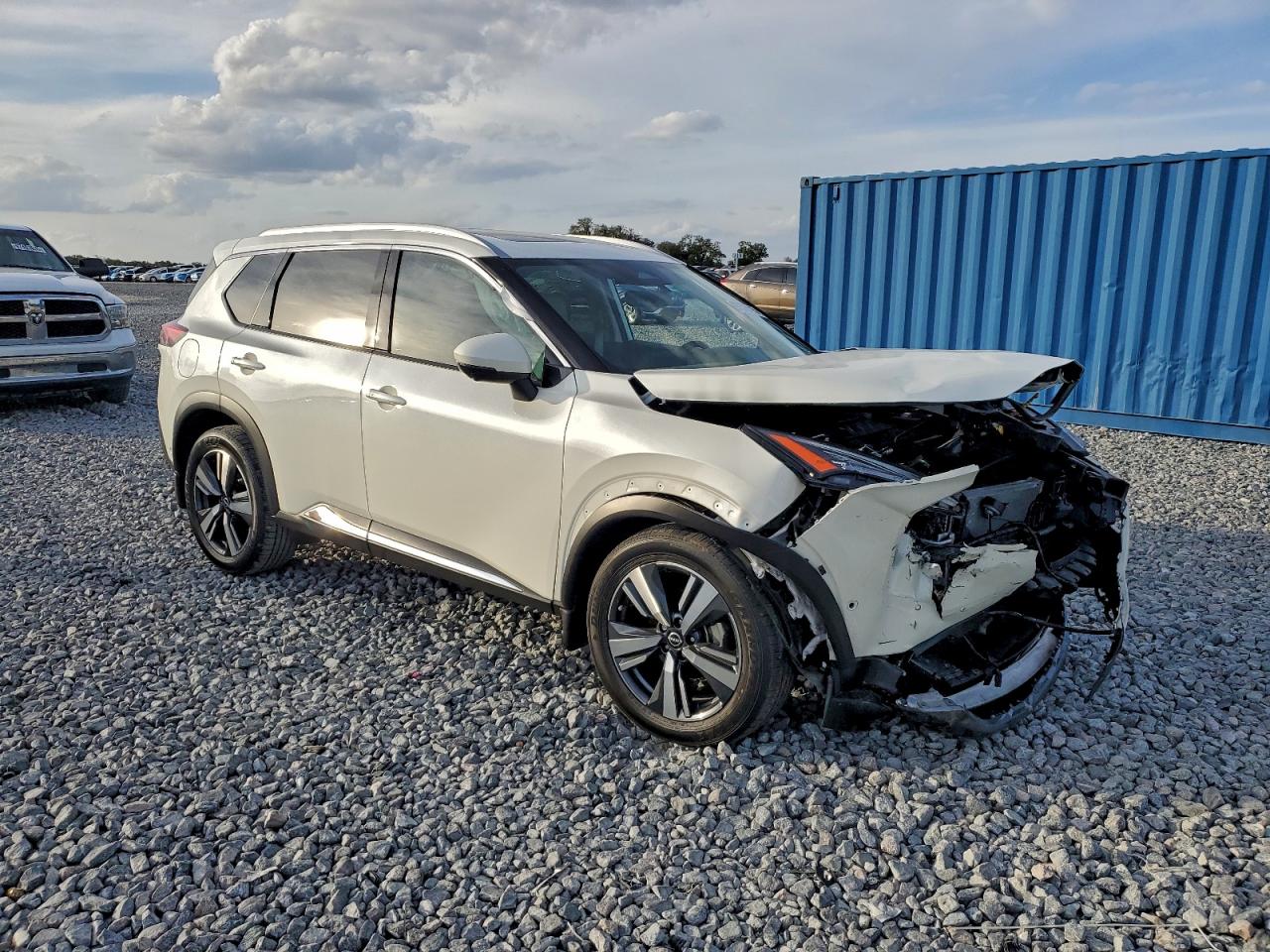 2023 NISSAN ROGUE SL photo 4