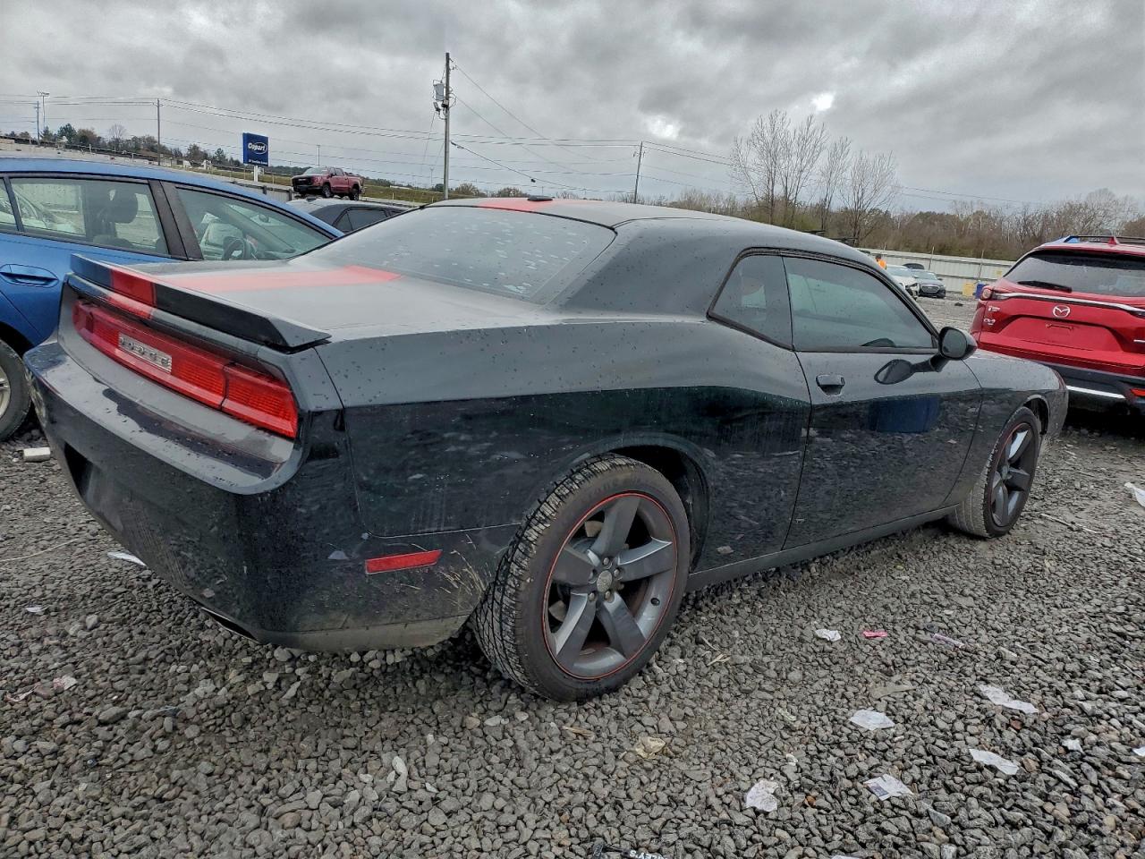 2013 DODGE CHALLENGER SXT photo 3