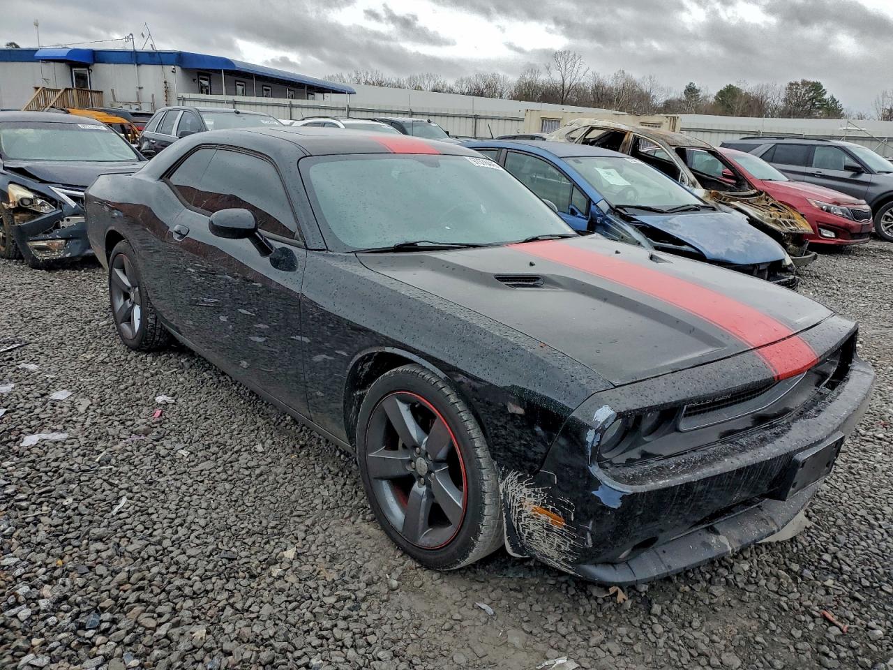 2013 DODGE CHALLENGER SXT photo 4