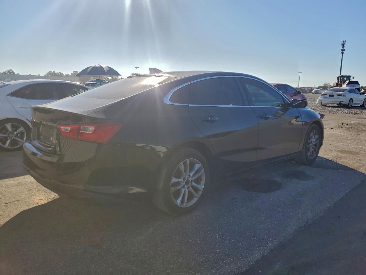 2017 CHEVROLET MALIBU LT photo 3
