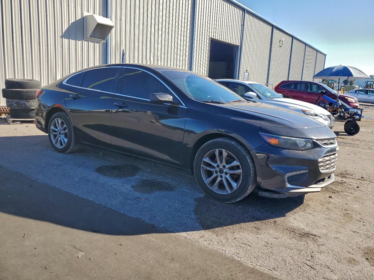 2017 CHEVROLET MALIBU LT photo 4