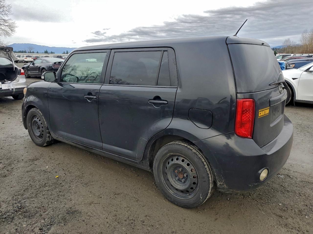 2009 TOYOTA SCION XB photo 2