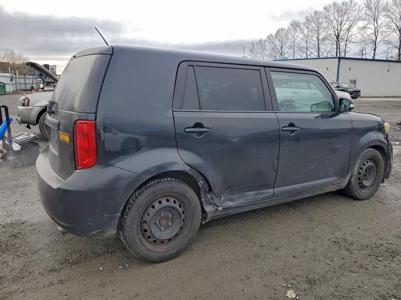 2009 TOYOTA SCION XB photo 3