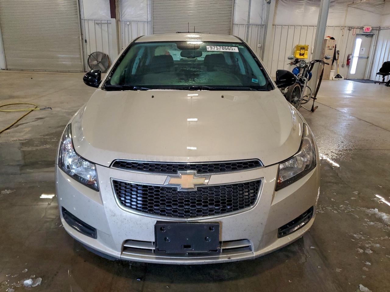 2014 CHEVROLET CRUZE LS photo 5