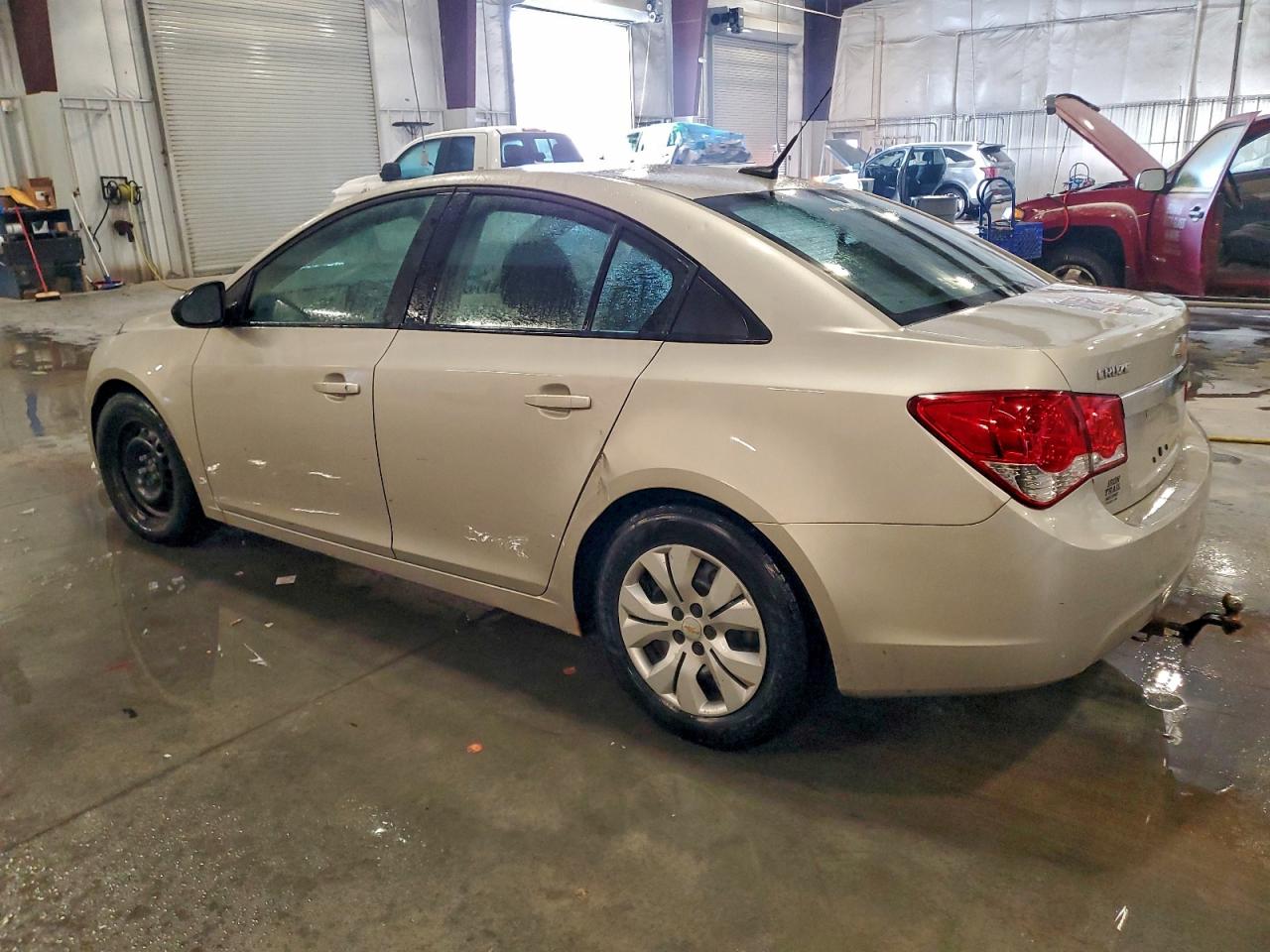 2014 CHEVROLET CRUZE LS photo 2