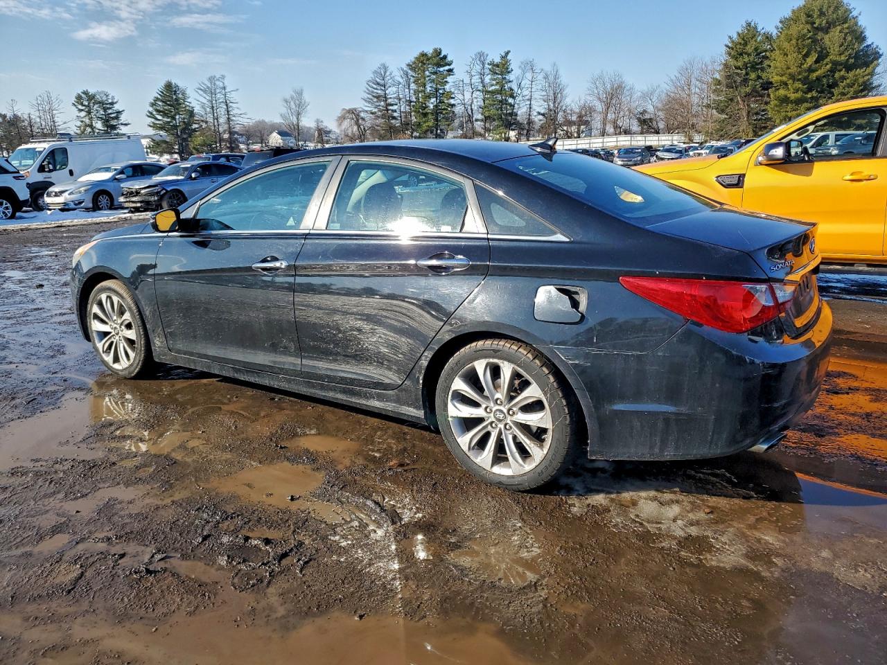 2011 HYUNDAI SONATA SE photo 2