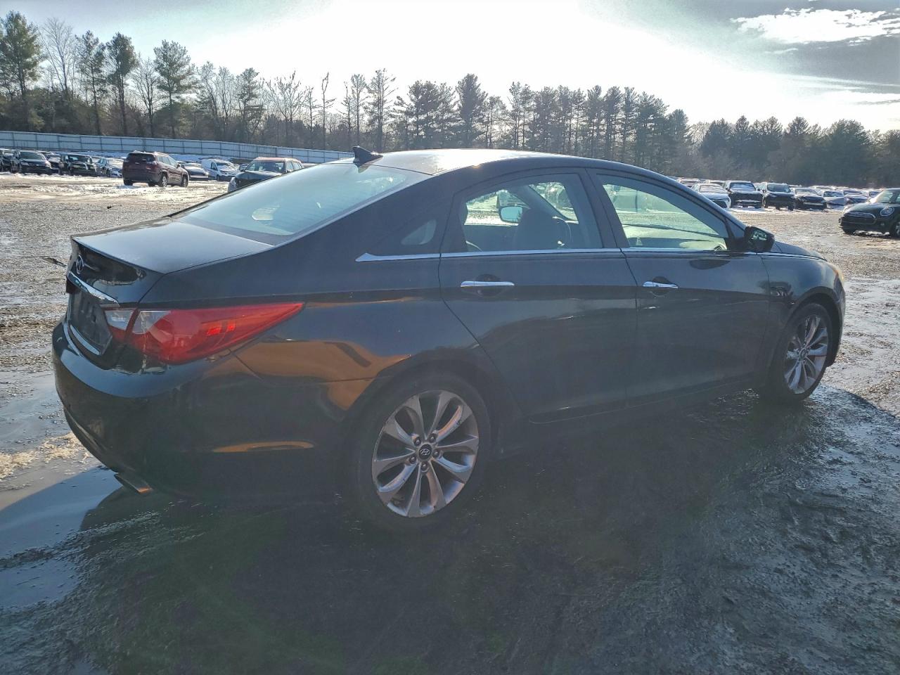 2011 HYUNDAI SONATA SE photo 3