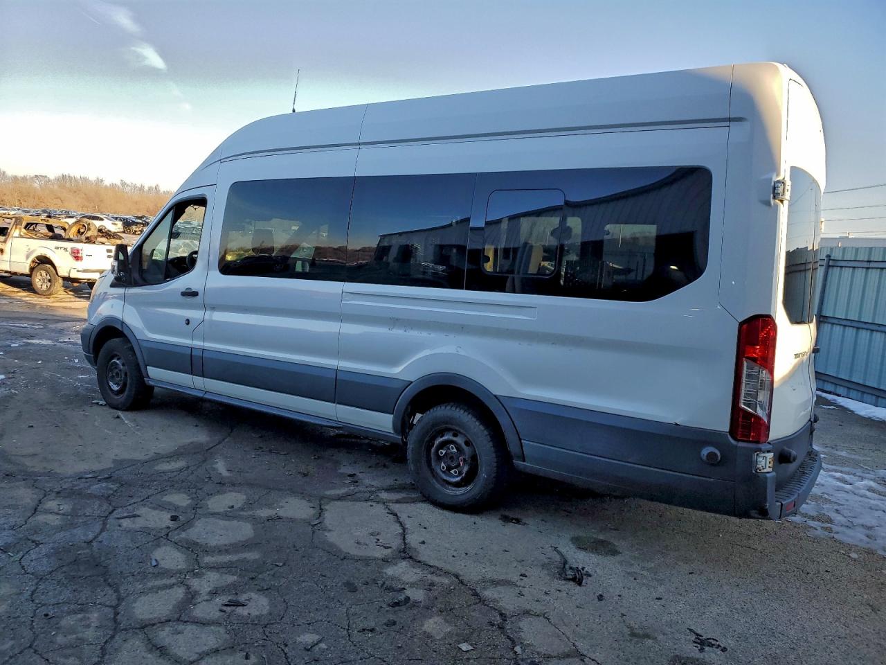 2017 FORD TRANSIT T-250 photo 2