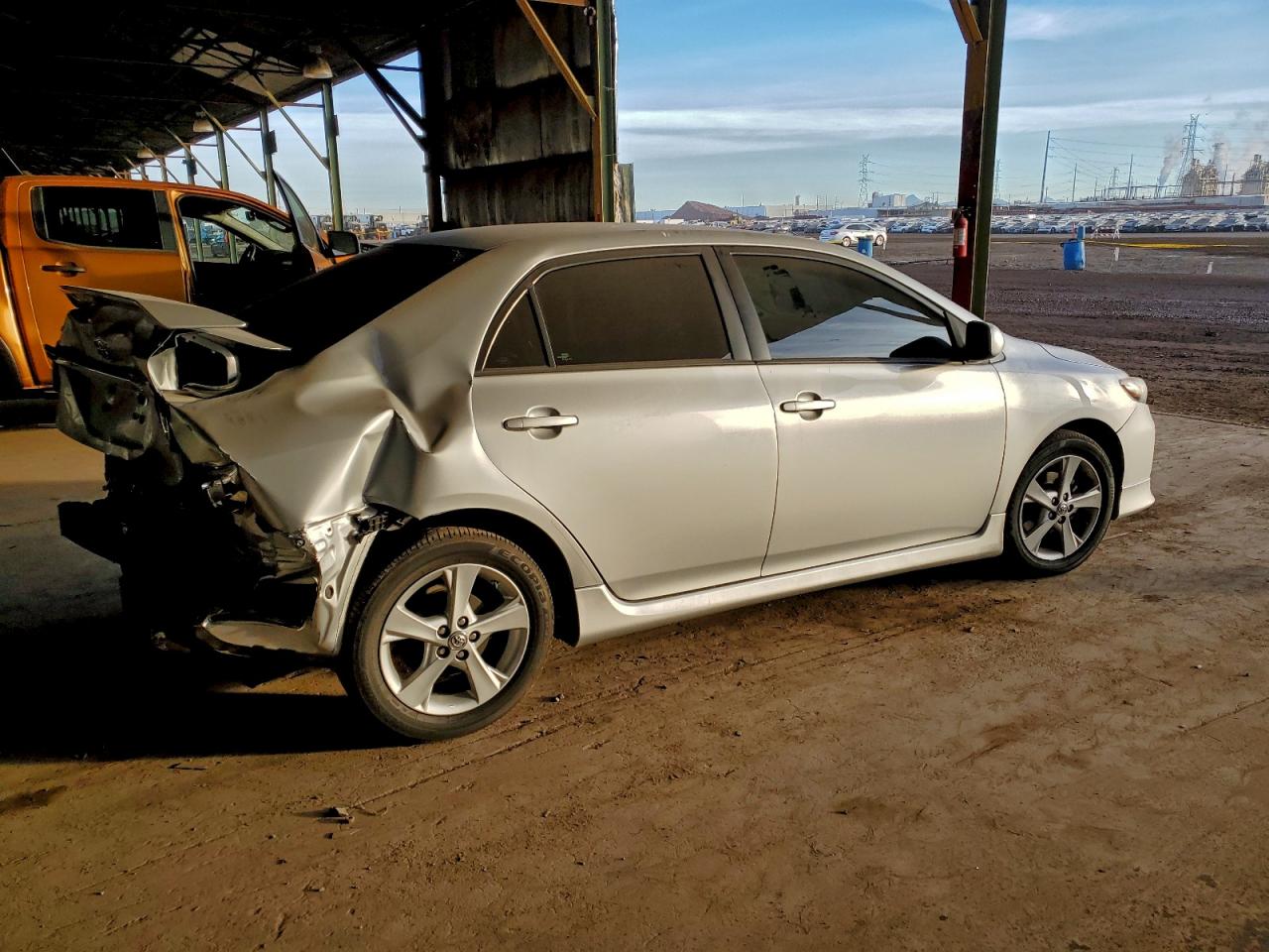 2013 TOYOTA COROLLA BASE photo 3