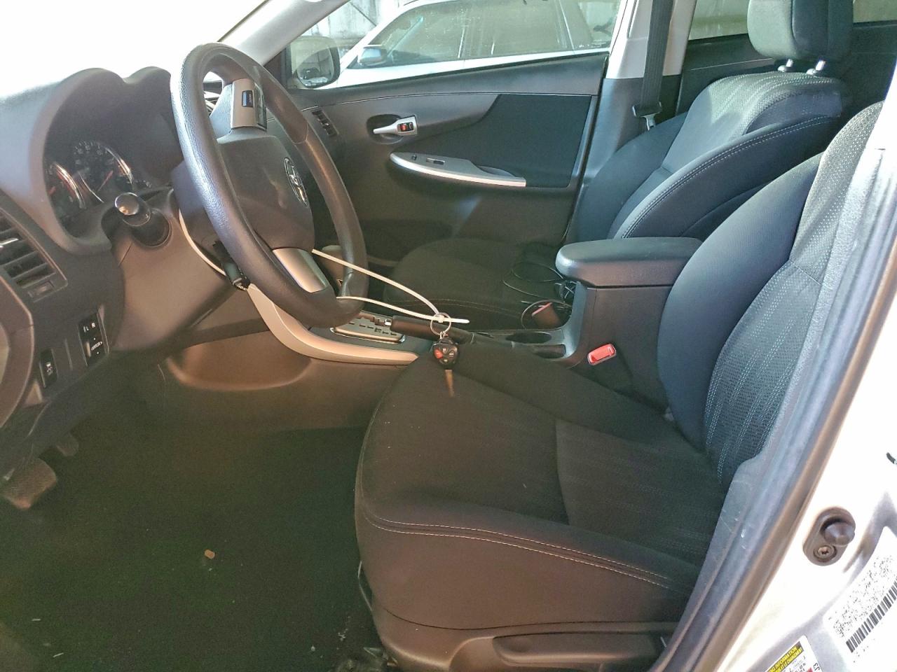 2013 TOYOTA COROLLA BASE photo 7