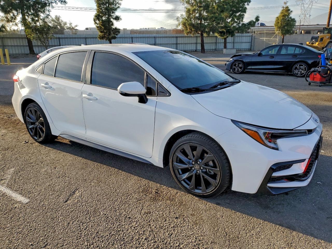 2024 TOYOTA COROLLA LE photo 4