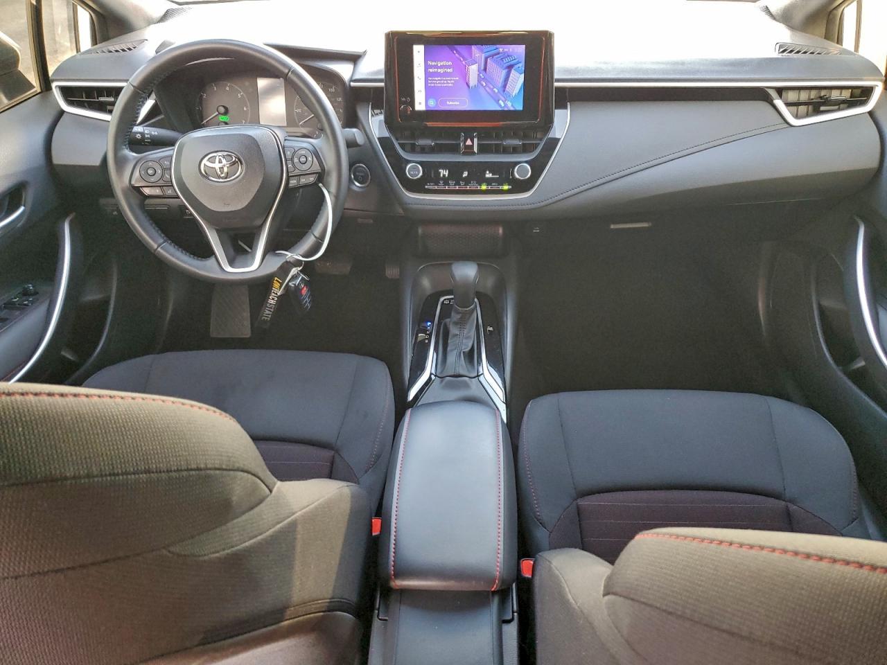 2024 TOYOTA COROLLA LE photo 8