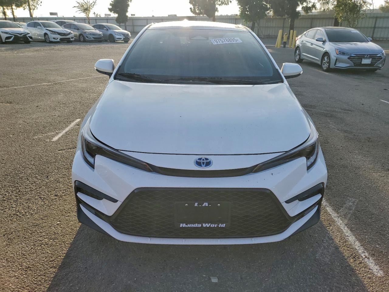 2024 TOYOTA COROLLA LE photo 5