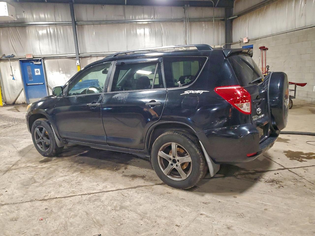 2007 TOYOTA RAV4 photo 2