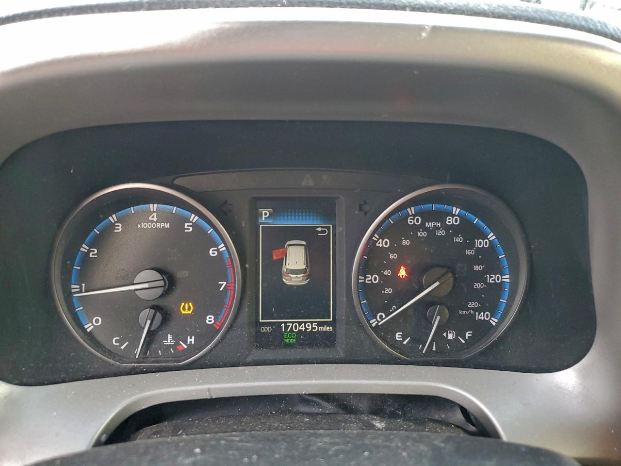 2017 TOYOTA RAV4 LE photo 9