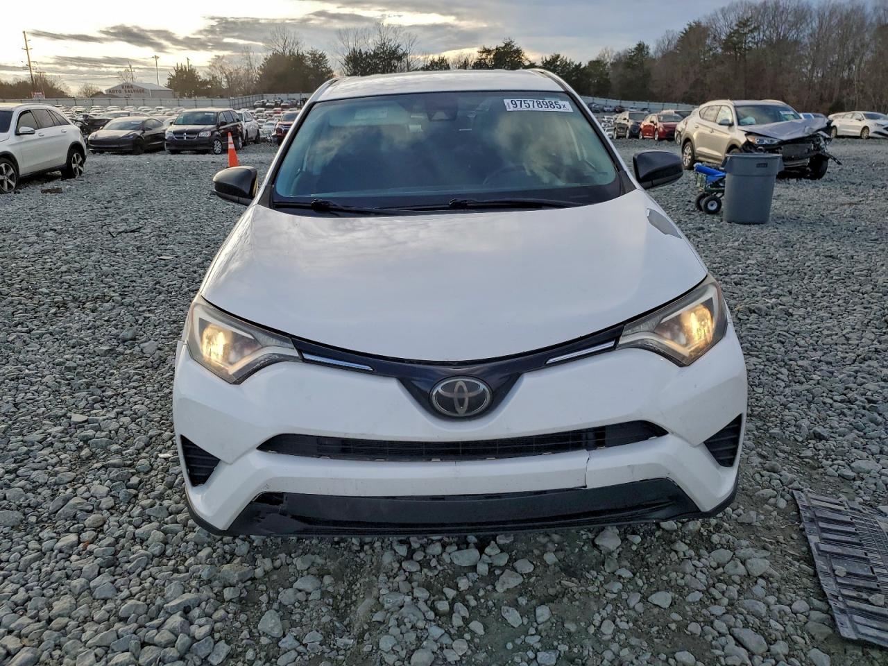 2017 TOYOTA RAV4 LE photo 5