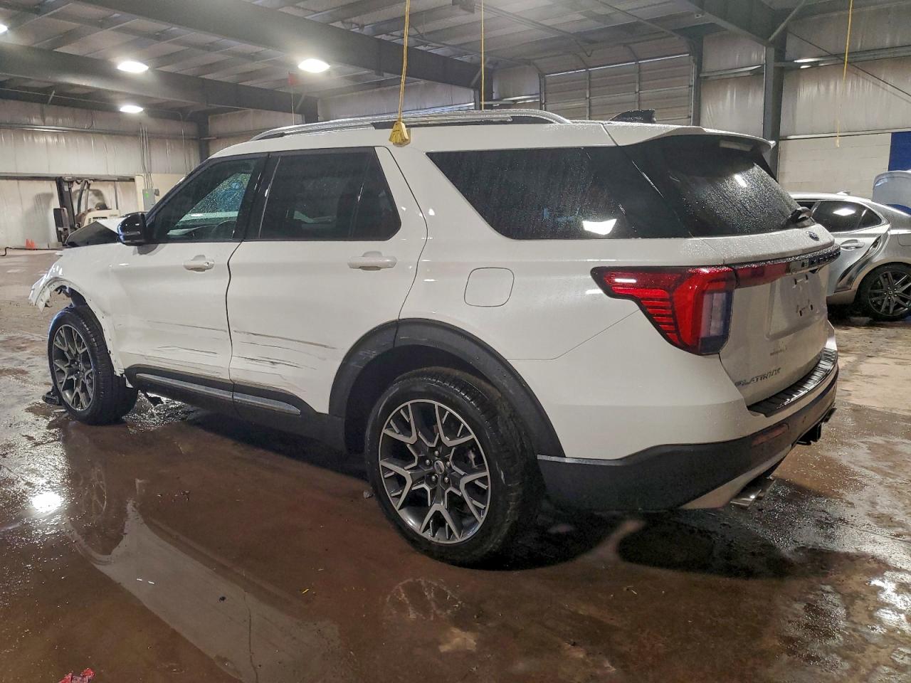 2025 FORD EXPLORER PLATINUM photo 4