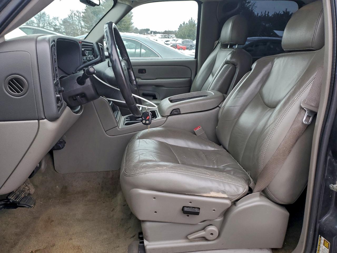 2004 CHEVROLET SUBURBAN K1500 photo 7