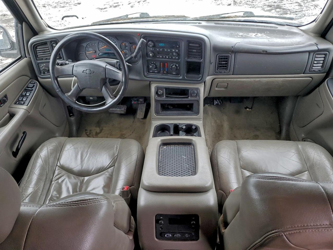 2004 CHEVROLET SUBURBAN K1500 photo 8
